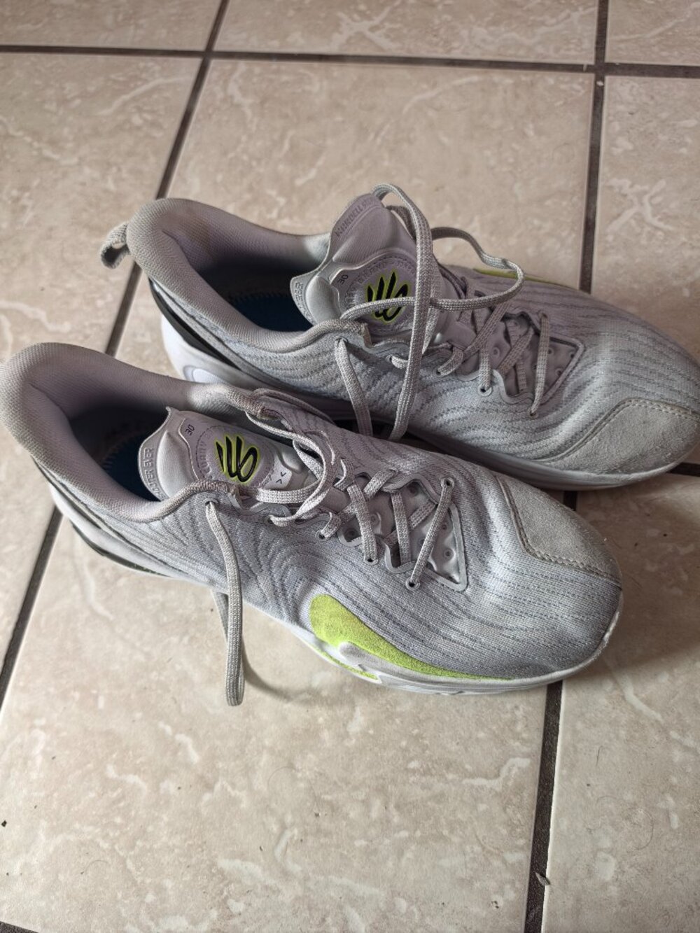 Mens Under Armour Curry 12 Anti-Gravity (Size 11- 1/2)